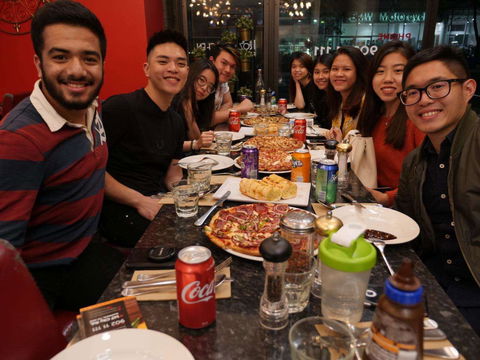 Roza’s Kitchen - E Caravan Parks 0