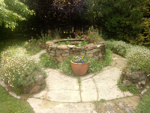 Earthwater Cafe - E Caravan Parks 2