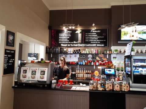 Helen's Coffee Lounge - E Caravan Parks 1