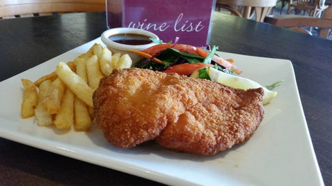 Bistro - Long Jetty Hotel - E Caravan Parks 0