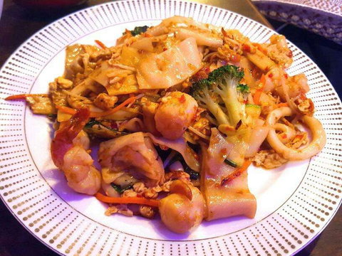 Cafe Thailand - E Caravan Parks 0