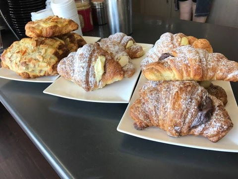 Deja Bru Cafe - E Caravan Parks 0