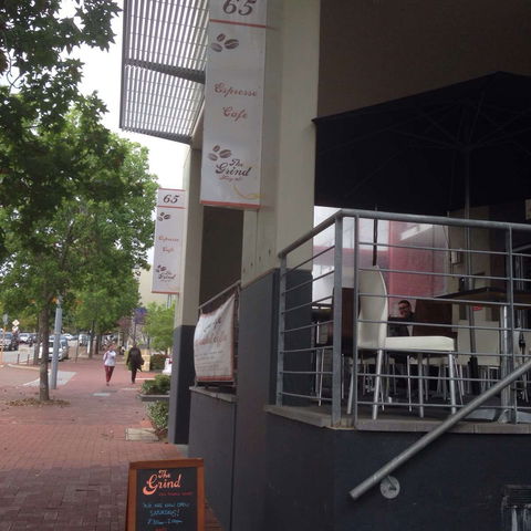 The Grind On Hay - E Caravan Parks 0