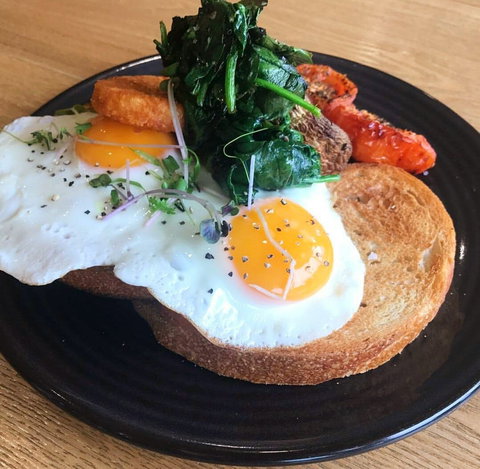 West Eighty One - E Caravan Parks 0