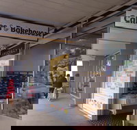 Castello's Foresters Arms Hotel - E Caravan Parks