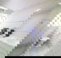 Ipsos - E Caravan Parks