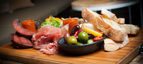 Miss Moneypenny's - E Caravan Parks 27