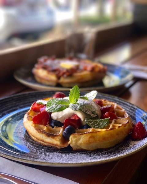 Miss Moneypenny's - E Caravan Parks 2