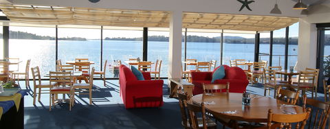 The Cormorant - Cafe On The Pier - E Caravan Parks 2