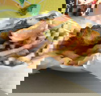 Burleigh Heads Fishmongers - E Caravan Parks