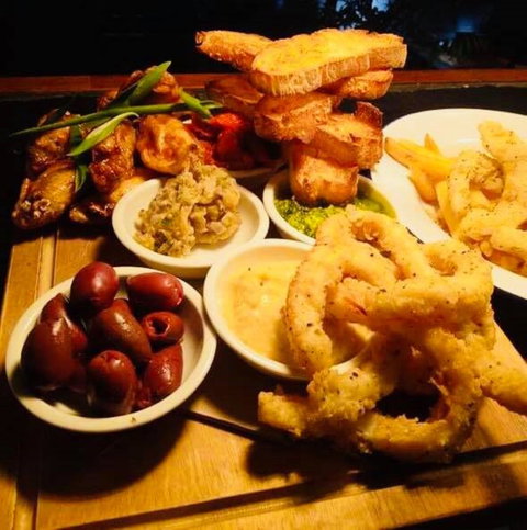 Club Lennox Bistro - E Caravan Parks 0