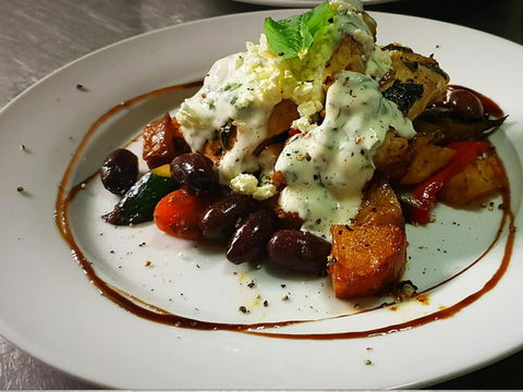 The Hunter Artisan Gallery And Cafe - E Caravan Parks 2
