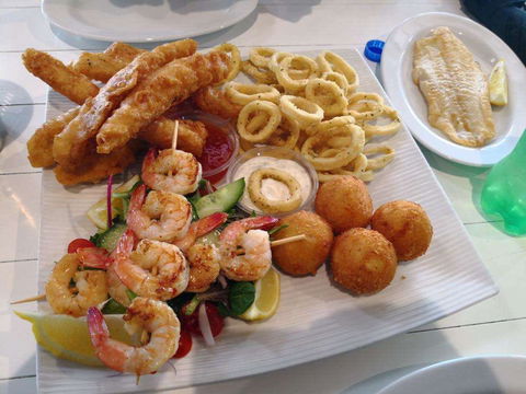 Sharky's Fish & Chips Mandurah - E Caravan Parks 0