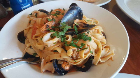 Healesville Thai Kitchen & Cafe - E Caravan Parks 0