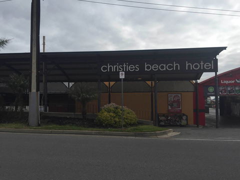 Christies Beach Hotel - E Caravan Parks 0