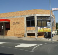 Mun Hing Restaurant - E Caravan Parks