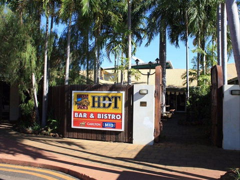 Humpty Doo Tavern - E Caravan Parks 0