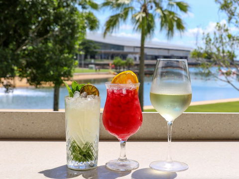 Oyster Bar Darwin - E Caravan Parks 0