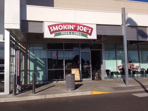 Smokin Joe's Pizza & Grill - South Morang - E Caravan Parks 0
