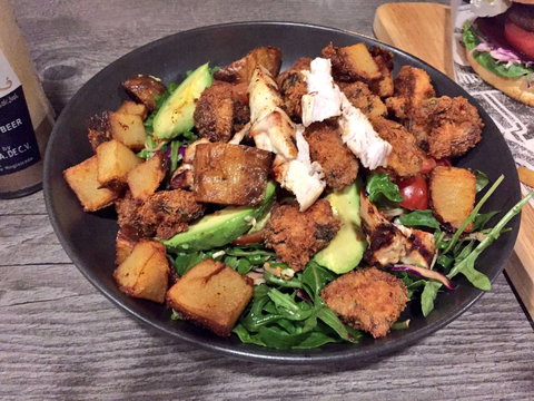 Hog's Australia's Steakhouse - Terrigal - E Caravan Parks 0