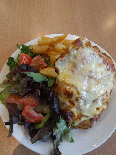 Waterview Pizza - E Caravan Parks 0