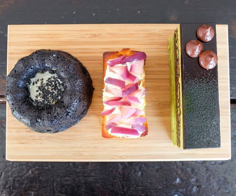 Little Matcha Girl - E Caravan Parks 0