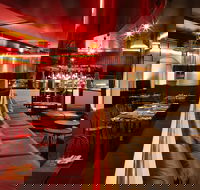 Ostani Lounge Bar  Restaurant - E Caravan Parks