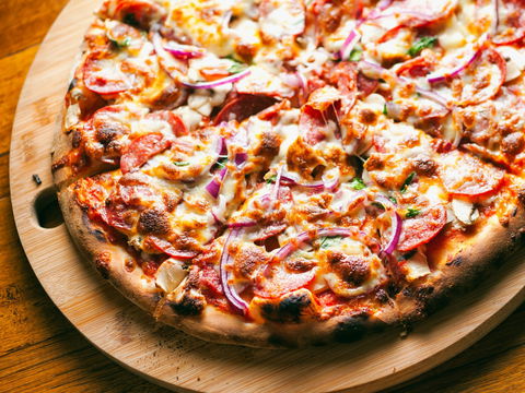 Earth Oven Wood Fired Pizza - E Caravan Parks 1