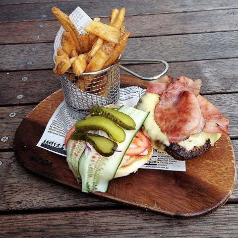 Chapter & Verse Bar And Lounge - E Caravan Parks 0
