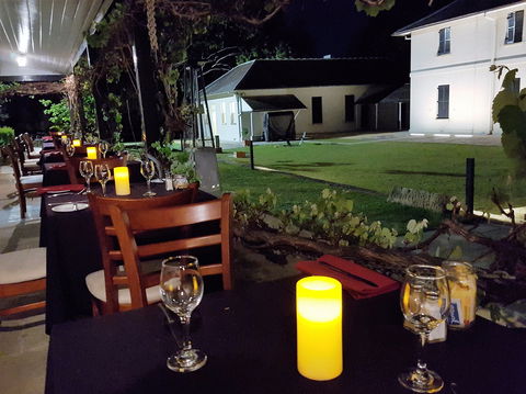 Lachlans: Old Government House - E Caravan Parks 0