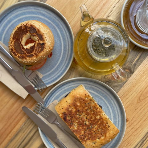 Tide Espresso Bar  - E Caravan Parks 1