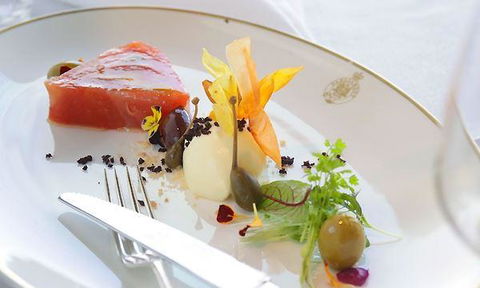 SJ's Brasserie - E Caravan Parks 9