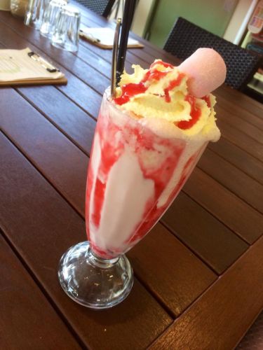 Q Bar & Brasserie On The Avenue - E Caravan Parks 2