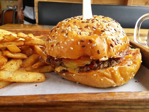 Suburban Burger - E Caravan Parks 0