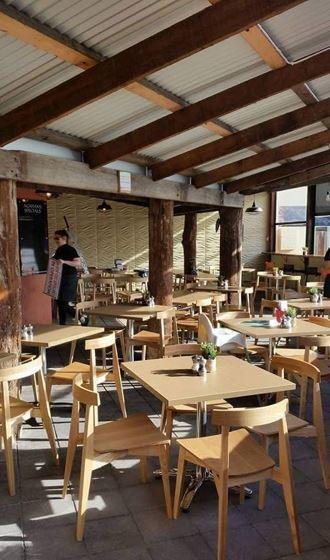 Agatha's Licensed Cafe - E Caravan Parks 6