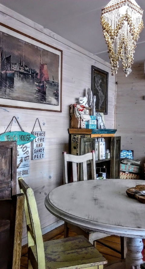 Sea Gypsy Cafe - E Caravan Parks 4