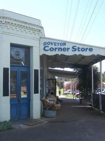 The Dove Cafe - E Caravan Parks 15