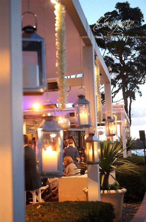 Beess & Co Cafe - E Caravan Parks 4