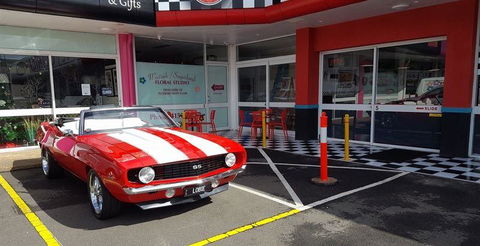 RJ's Rock N Roll Diner - E Caravan Parks 9
