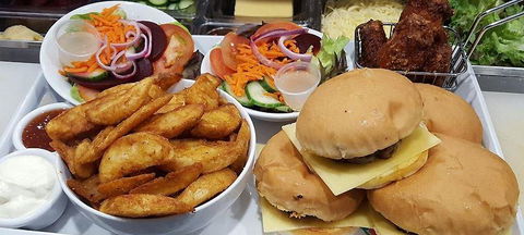 RJ's Rock N Roll Diner - E Caravan Parks 3