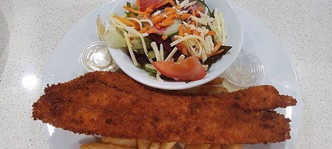 RJ's Rock N Roll Diner - E Caravan Parks 5