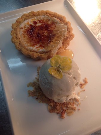 Cathedral Hotel - E Caravan Parks 0