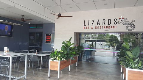 Lizards Bar & Restaurant - E Caravan Parks 0
