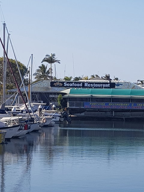 Portside Seafood Restaurant - E Caravan Parks 4