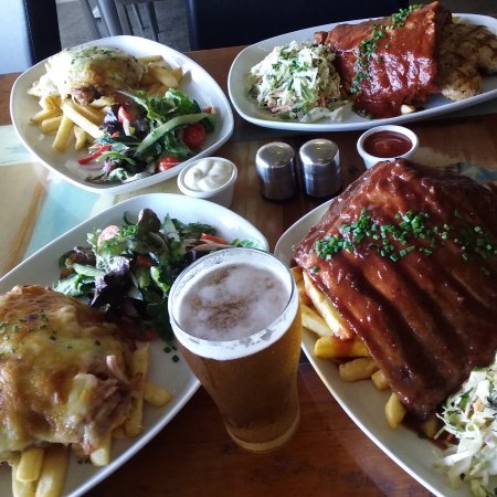 The Alex Bar & Grill - E Caravan Parks 0