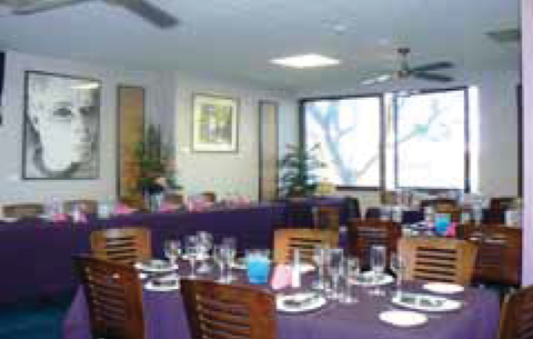 Beanbar Cafe, Restaurant & Bar - E Caravan Parks 0