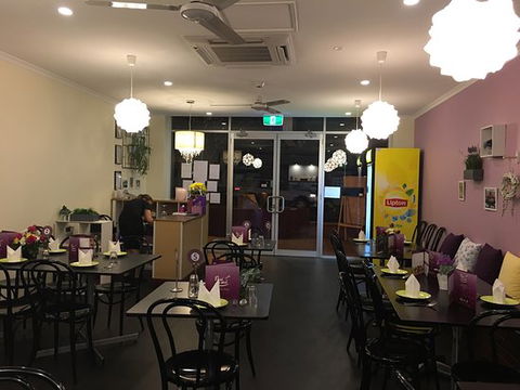Thai On Wok - E Caravan Parks 0
