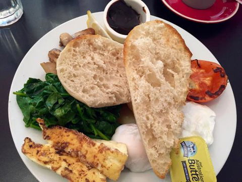 Vee's Cafe - E Caravan Parks 0