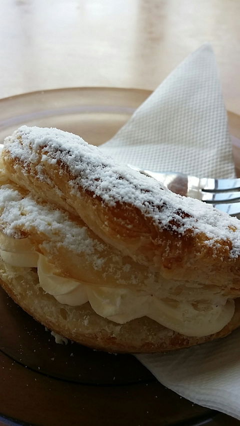 Ben & Sams Cafe & Bakehouse - E Caravan Parks 6