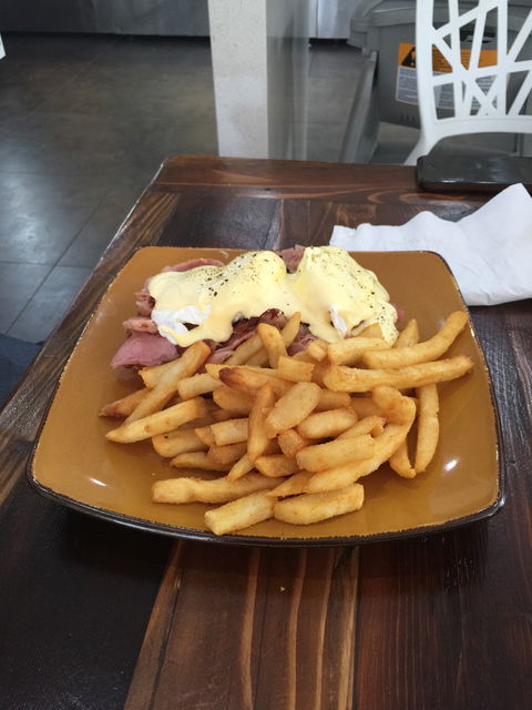 Brumby's Bakery - Parap - E Caravan Parks 3